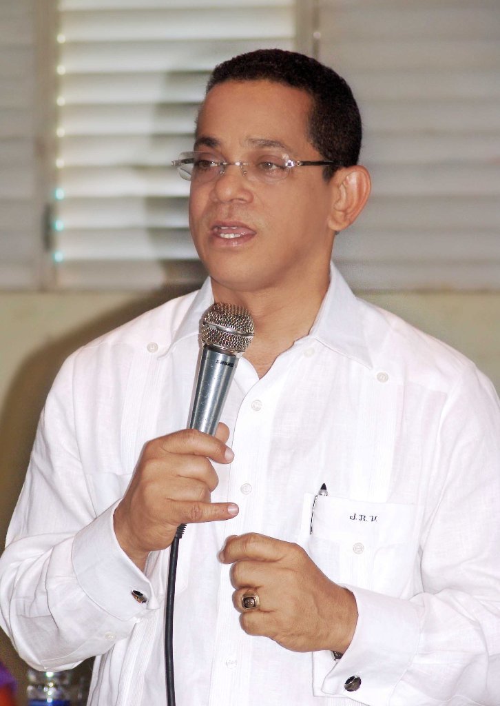 El senador de Espaillat el Dr. Jose Rafael Vargas